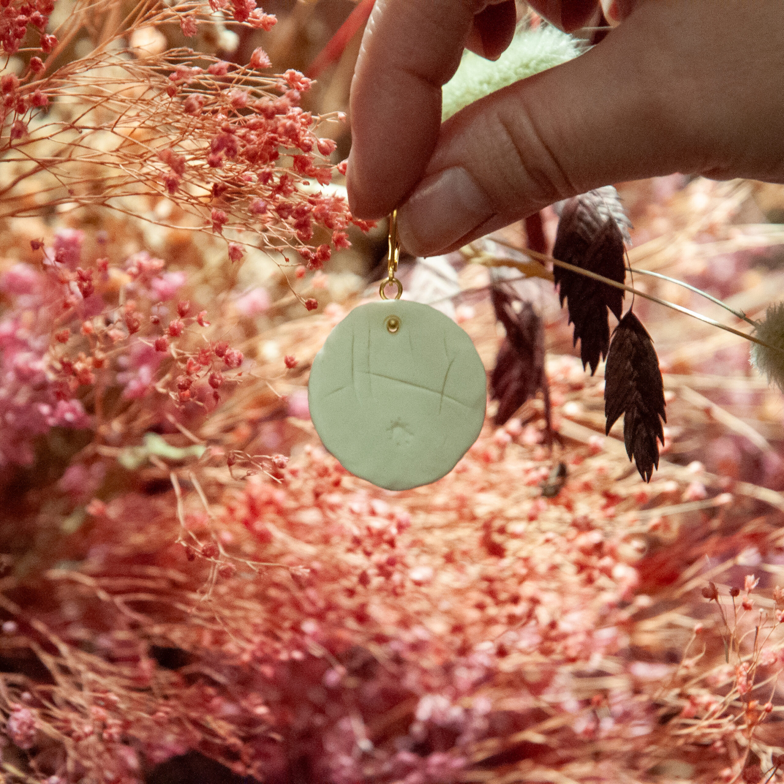 Boucles d&rsquo;oreilles estampe de plume porcelaine