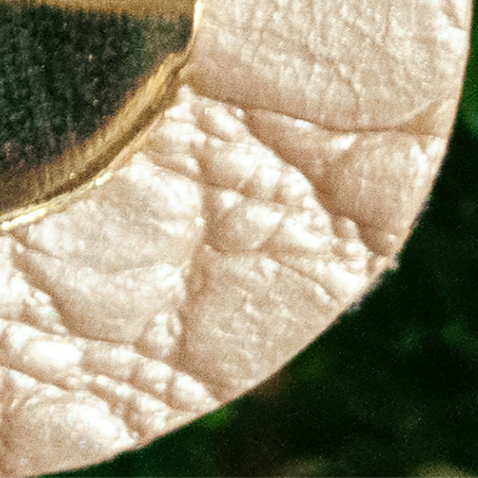 Bijoux personnalisés en cuir à St-Quentin-La-Poterie en occitanie - Talisman Label LN. Créatrice de bijoux artisanaux